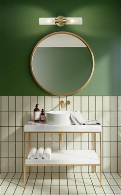 Imperial 37cm Mässing badrumslampa från Searchlight - Den &auml;r designad f&ouml;r att passa olika inredningsstilar och sm&auml;lter lika v&auml;l in i ett elegant badrum som i ett badrum med industriell charm.