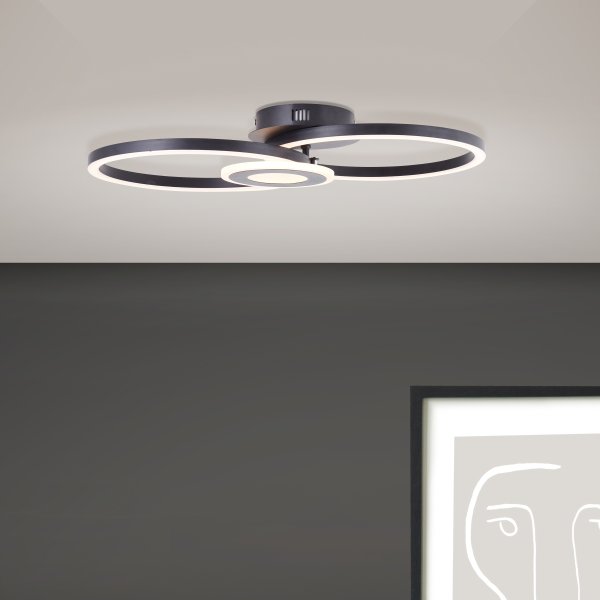 Bray 52cm Svart plafond från Brilliant - Taklampan Bray skapar ett inbjudande ljus, perfekt f&ouml;r b&aring;de vardagsrum och hall.