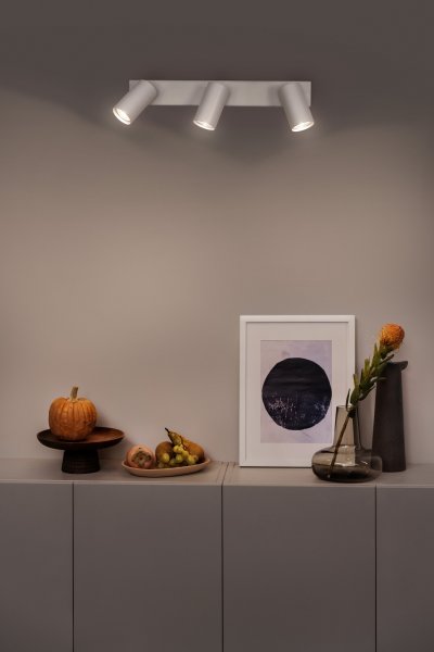 Octagon 3 Vit spotlight från Ledvance - Den n&auml;tta formen i kombination med de r&ouml;rliga spotlightsen g&ouml;r den m&aring;ngsidig och passar in i alla hem och stilar.