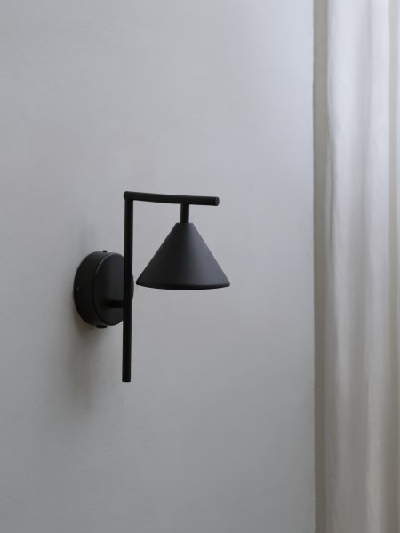 Fuji Ø12 Svart vägglampa från Ledvance - 