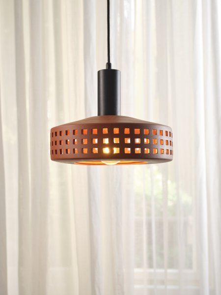 Clay Windows Ø26 Brun taklampa från Ledvance - Clay Windows har en rustik design med sin sk&auml;rm gjord av lera i en r&ouml;dbrun f&auml;rg.