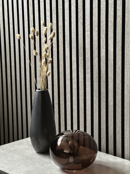 Globus 14cm Brun bordslampa från Aneta Lighting - Globus bordslampa i brunf&auml;rgat glas med ljusk&auml;lla inuti glasbollen som ger ett dekorativt och bekv&auml;mt ljus.