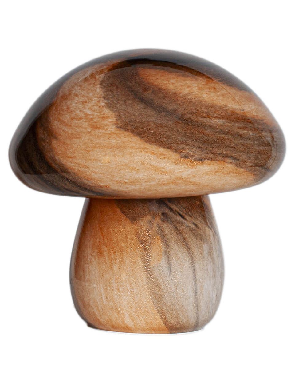 Mira Mushroom 30cm Natur bordslampa från By Rydéns - Lampan &auml;r inte bara en funktionell ljusk&auml;lla utan ocks&aring; en konstn&auml;rlig detalj som lyfter fram din inredning med sin naturinspirerade design och handgjorda kvalitet.