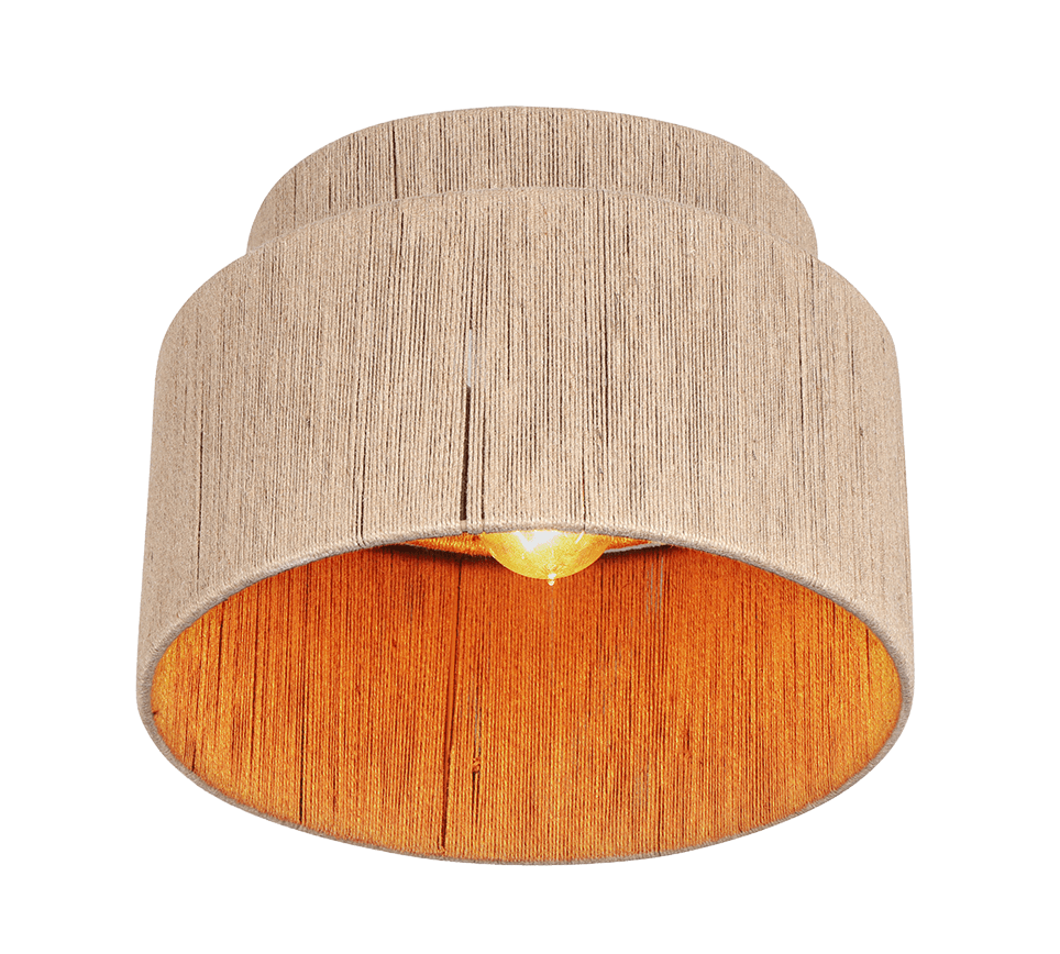 Smilla Ø30 Natur plafond från Trio Lighting - Med sin eleganta kombination av naturlig jute och svart matt metall balanserar Smilla rustik charm med modern design &ndash; en perfekt detalj f&ouml;r en stilfull och harmonisk inredning.