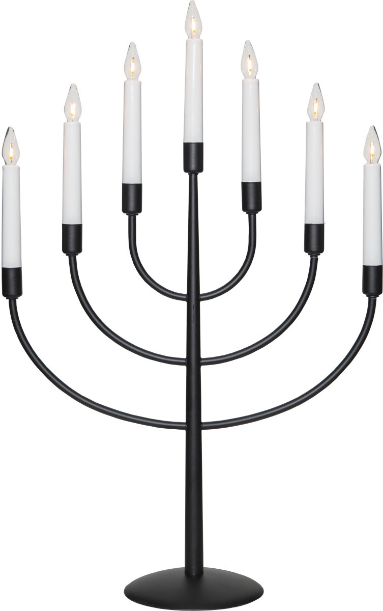 Titus Svart från Star Trading - Sprider ett h&auml;rligt ljus och skapar julst&auml;mning.