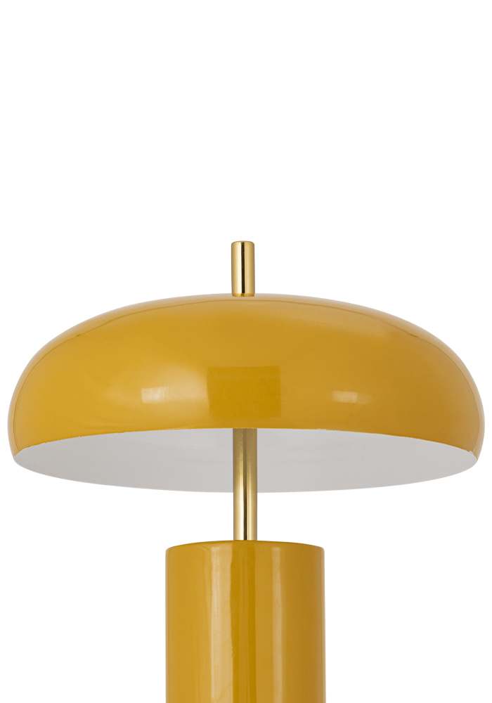 Lex 40cm Gul bordslampa från Alde & Lind - Lex &auml;r en modern bordslampa i metall med en senapsgul f&auml;rg och h&ouml;gblank, emaljliknande finish.
