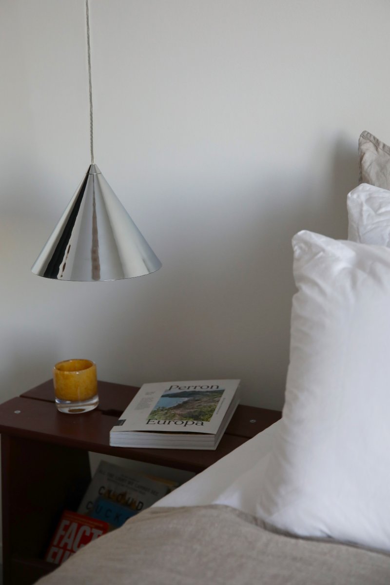 Tip Ø20 Krom taklampa från Markslöjd - Stilren taklampa med sk&auml;rm och takkopp i kromad finish med ett rent och funktionellt formspr&aring;k som passar i b&aring;de moderna och tidl&ouml;sa milj&ouml;er.