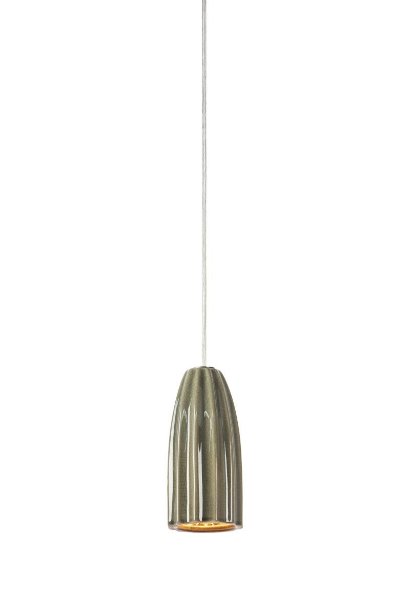 Clay Ø8 Grön fönsterlampa från Markslöjd - Clay passar perfekt i f&ouml;nstret d&auml;r den sprider ett behagligt ljus och blir ett fint blickf&aring;ng b&aring;de t&auml;nd och sl&auml;ckt.