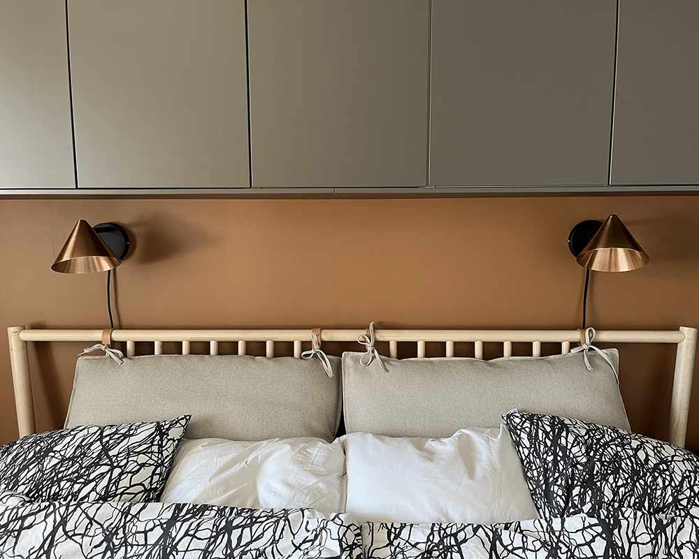 Tratt Micro IP20 Råkoppar vägglampa från Westal - Tillverkad av koppar i en r&aring; kopparfinish med klarlack.