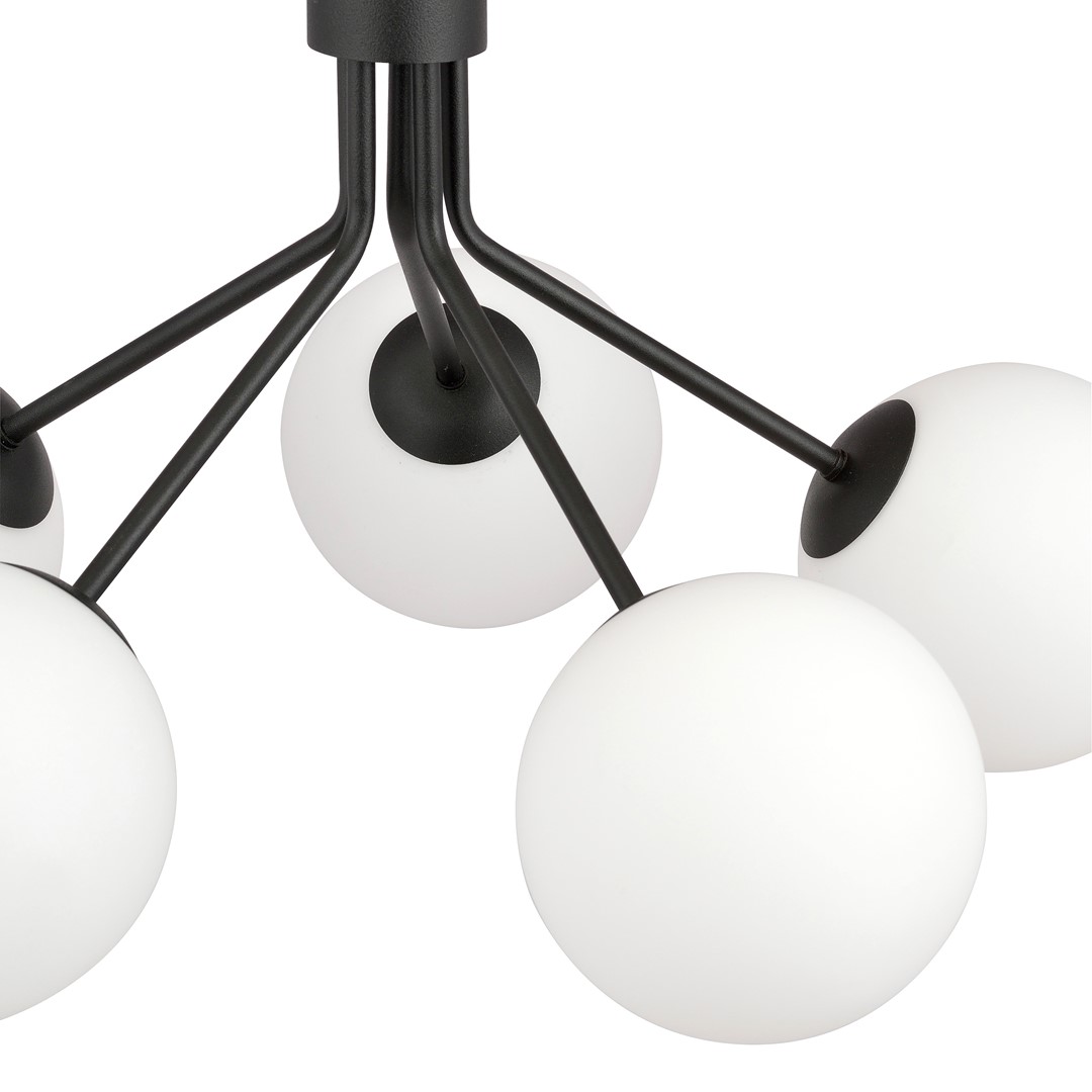Nova Ø57 Vit taklampa från Emibig Lighting - Upph&auml;ngd ovanf&ouml;r ett bord eller en k&ouml;ks&ouml; skapar den en unik atmosf&auml;r i rummet.