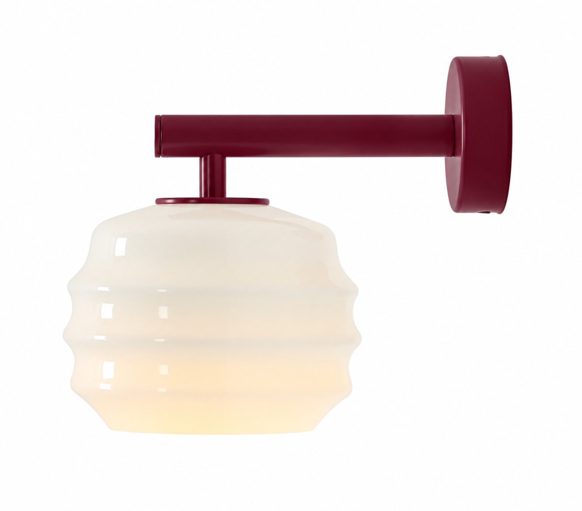 Puff 23cm Vinröd vägglampa från Artera - Puff &auml;r en charmig v&auml;gglampa som kombinerar mjuka former med en modern och stilren design.