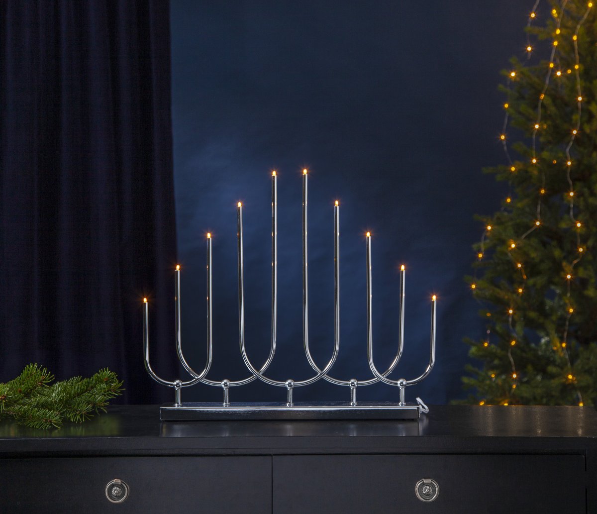 Novum Krom från Star Trading - Novum gl&ouml;der vackert och sprider en h&auml;rlig julk&auml;nsla.