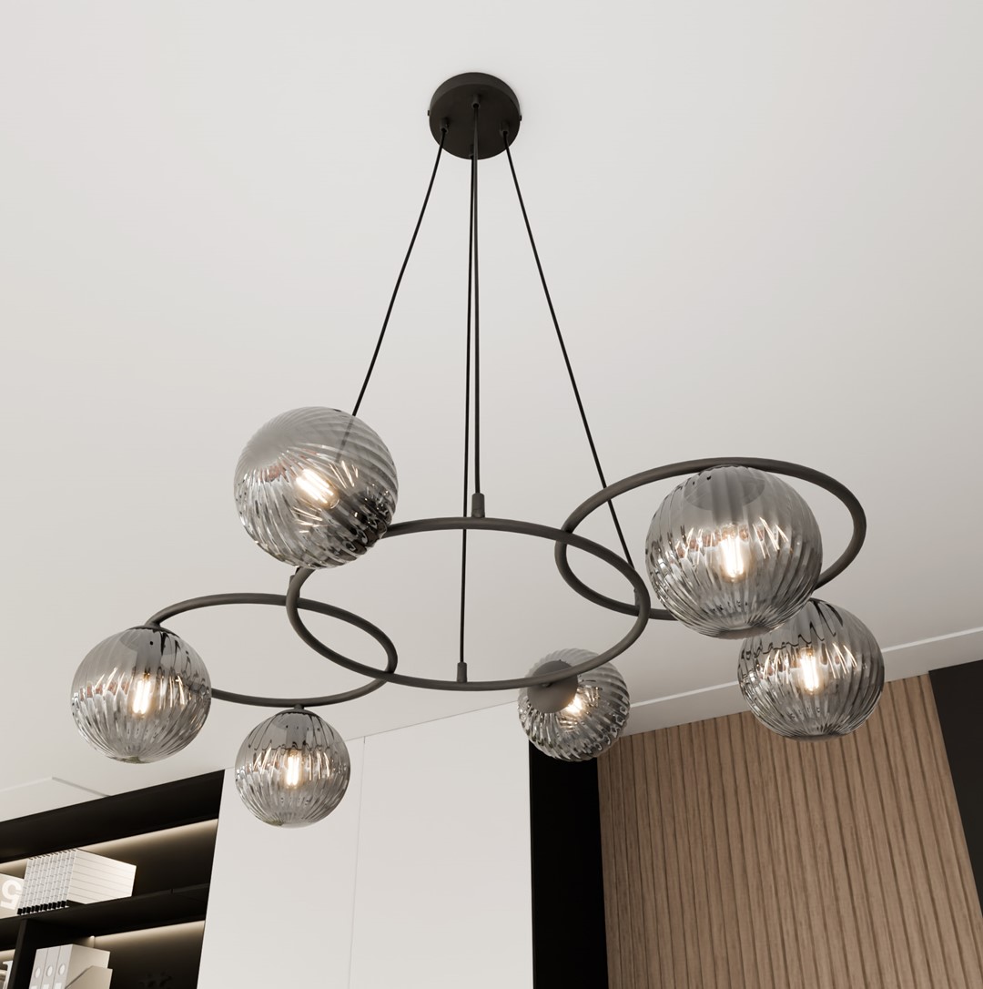 Libra 88cm Rökfärgad taklampa från Emibig Lighting - Den &auml;r uppbyggd av tre ringar som ger ett l&auml;tt och harmoniskt uttryck, medan kuporna i r&ouml;kf&auml;rgat glas sprider ett varmt och behagligt ljus som skapar en h&auml;rlig atmosf&auml;r.