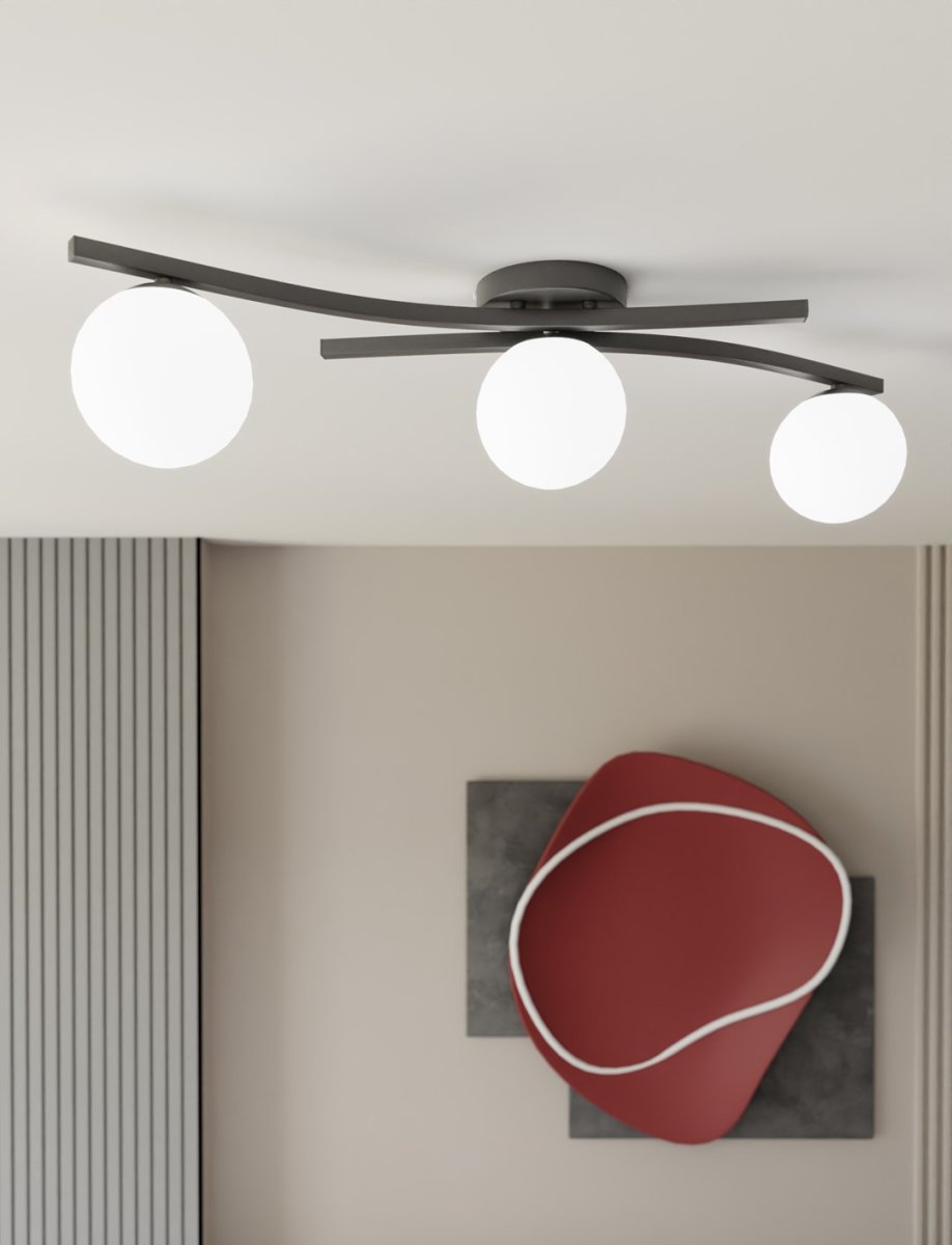 Opus 84cm Vit plafond från Emibig Lighting - Den enkla formen och kuporna av opalglas ger rummet en mjukhet och l&auml;tthet, samtidigt som lampan sprider ett behagligt, diffust ljus.