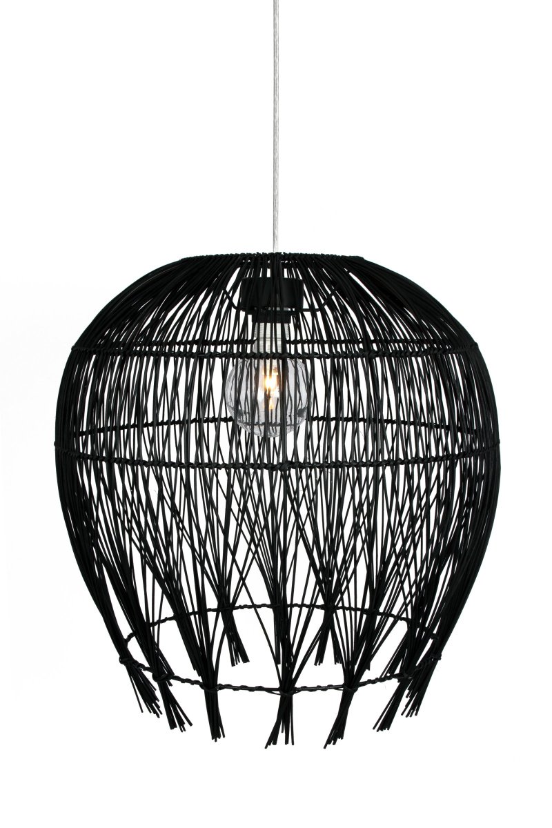 Montego Ø50 Svart taklampa från Globen Lighting - Montego &auml;r en naturinspirerad lampsk&auml;rm som med sin fl&auml;tade rotting utg&ouml;r ett trendigt uttryck.