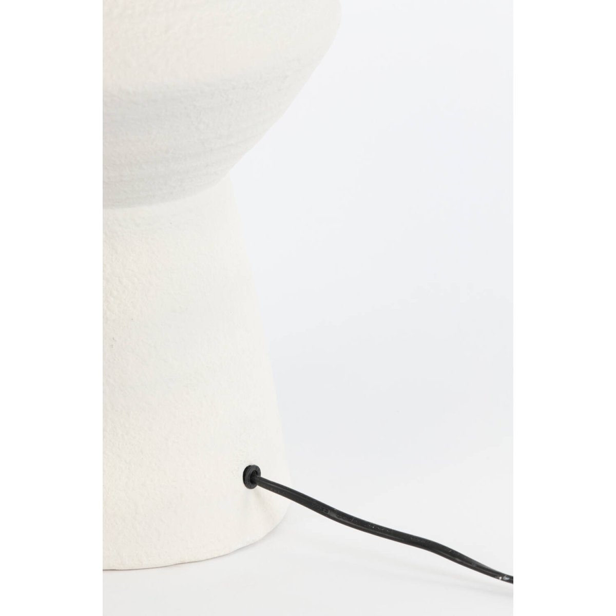 Ayla 50cm Krämvit från Light & Living - Perfekt f&ouml;r att skapa en elegant och trendig atmosf&auml;r i vardagsrummet, sovrummet eller hallen.