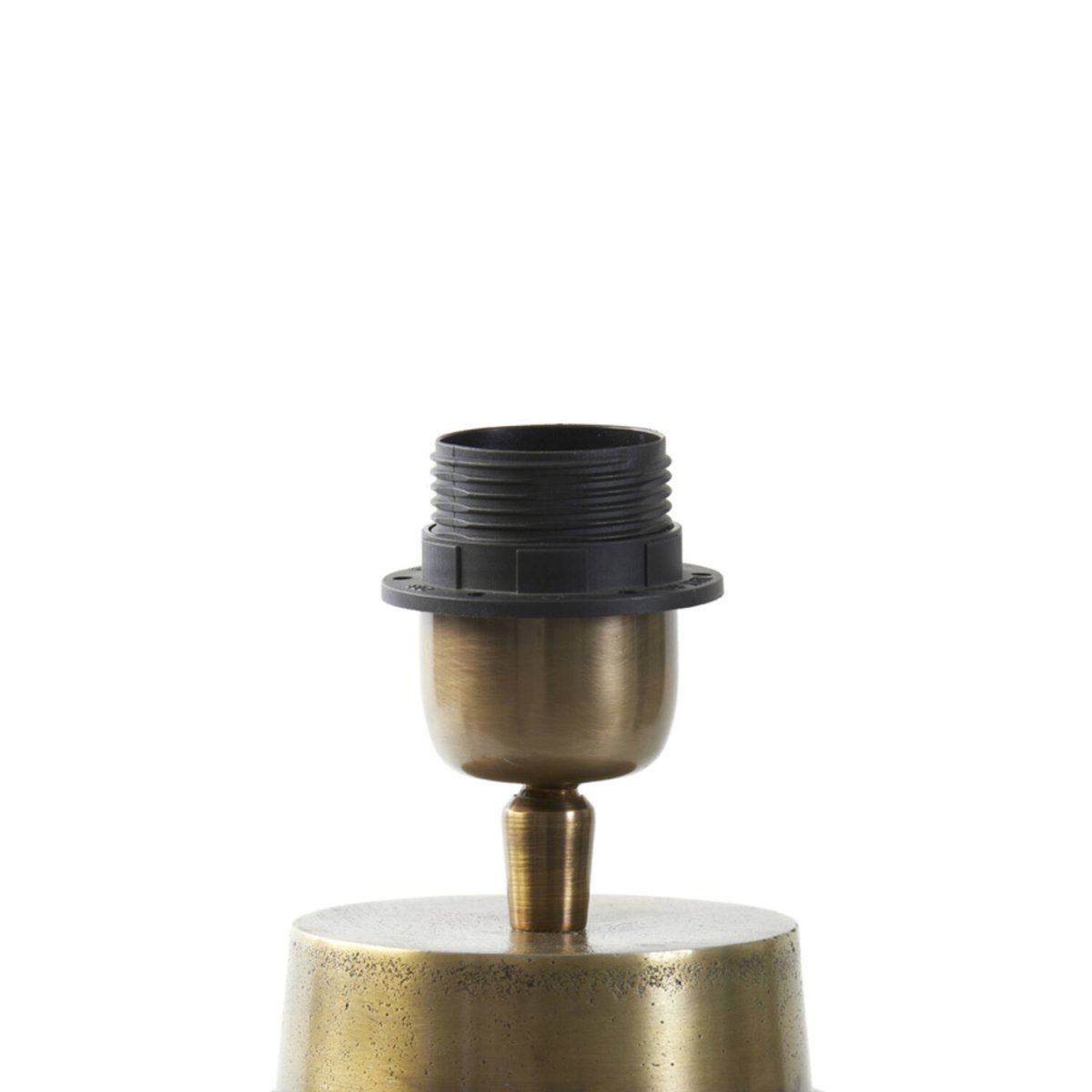 Shaka 33cm Brons från Light & Living - Den r&auml;fflade basen m&ouml;ter den mjukt rundade ovandelen och skapar en harmonisk balans mellan struktur och elegans.