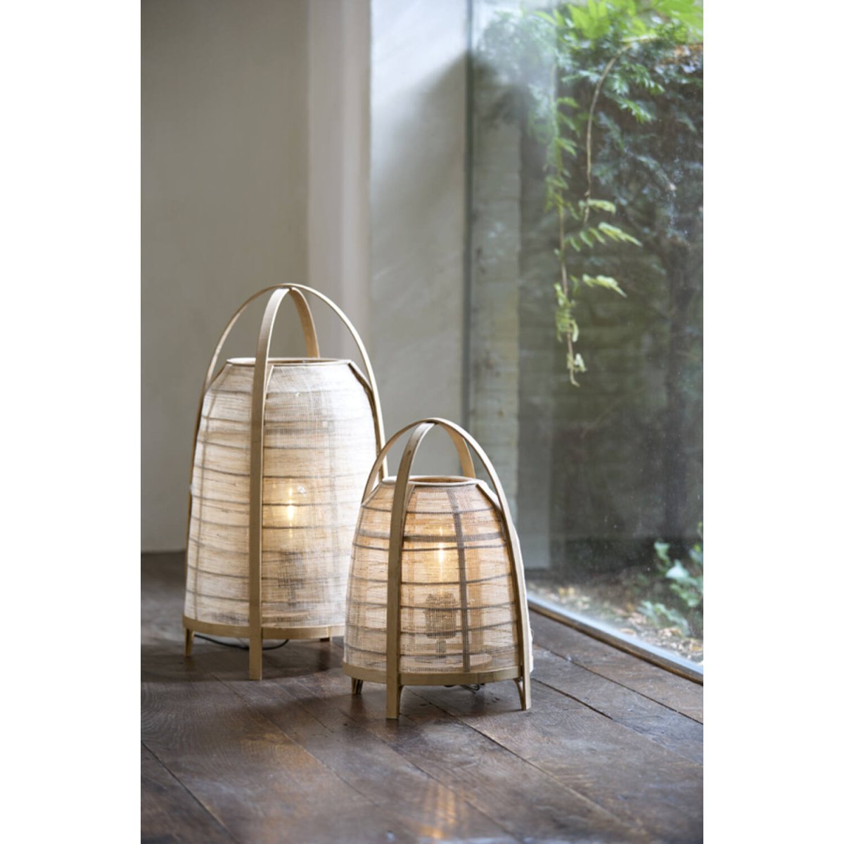 Jacinto 60cm Natur bordslampa från Light & Living - Skapa en varm och harmonisk atmosf&auml;r med Jacinto, en stilfull lampa i bambu och linne.