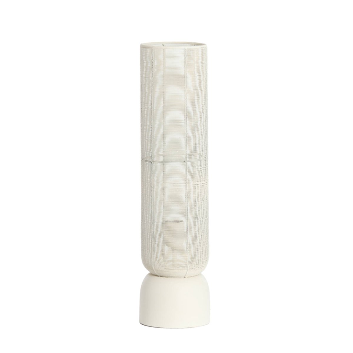 Lezuza 60cm Krämvit bordslampa från Light & Living - Lezuza &auml;r en sofistikerad lampa i kr&auml;mvit metall som skapar en mjuk och harmonisk belysning.