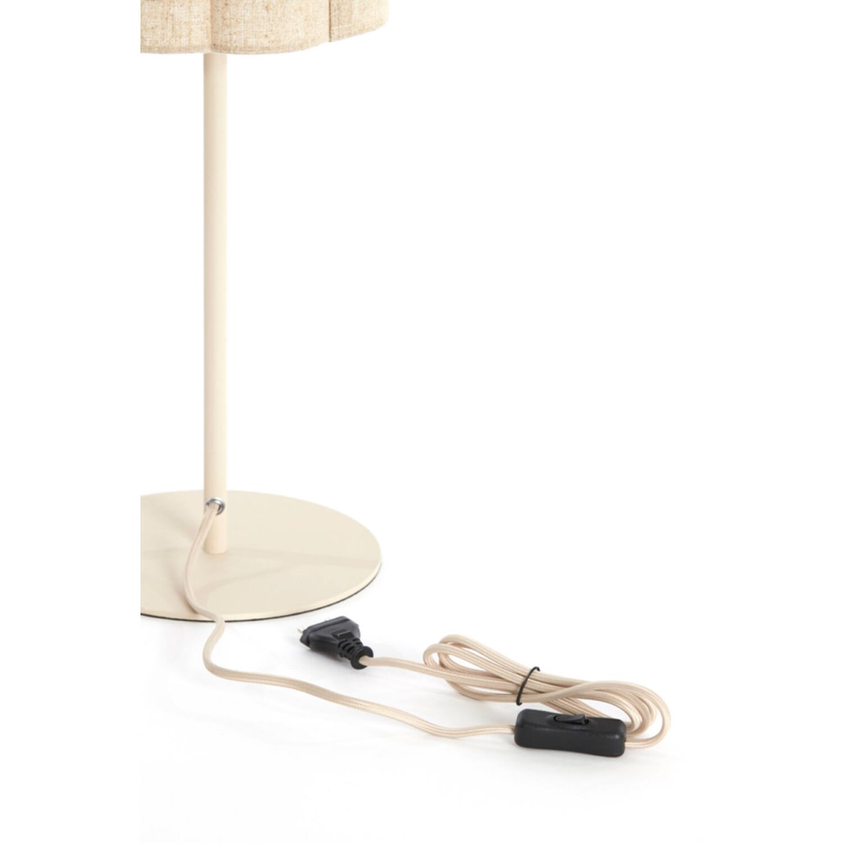 Fringe 70cm Beige bordslampa från Light & Living - Fringe &auml;r en stilren bordslampa med en kr&auml;mvit lampfot och en sk&auml;rm i naturf&auml;rgat linne.