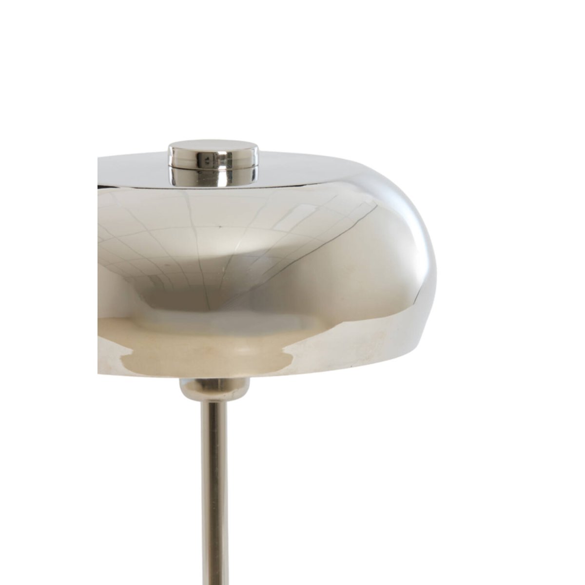 Surin 40cm Nickel bordslampa från Light & Living - Surin &auml;r en stilfull bordslampa av metall med en blank nickelfinish.