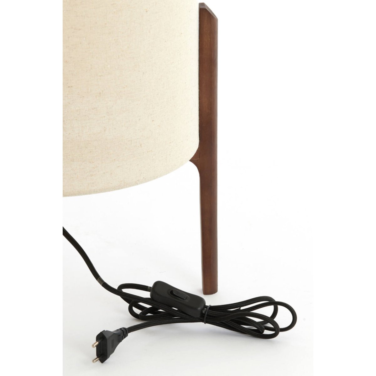 Litto 58cm Natur bordslampa från Light & Living - Litto &auml;r lika fin p&aring; s&auml;ngbordet som i vardagsrummet eller hallen &ndash; en stilfull detalj som bidrar till en ombonad k&auml;nsla i rummet.