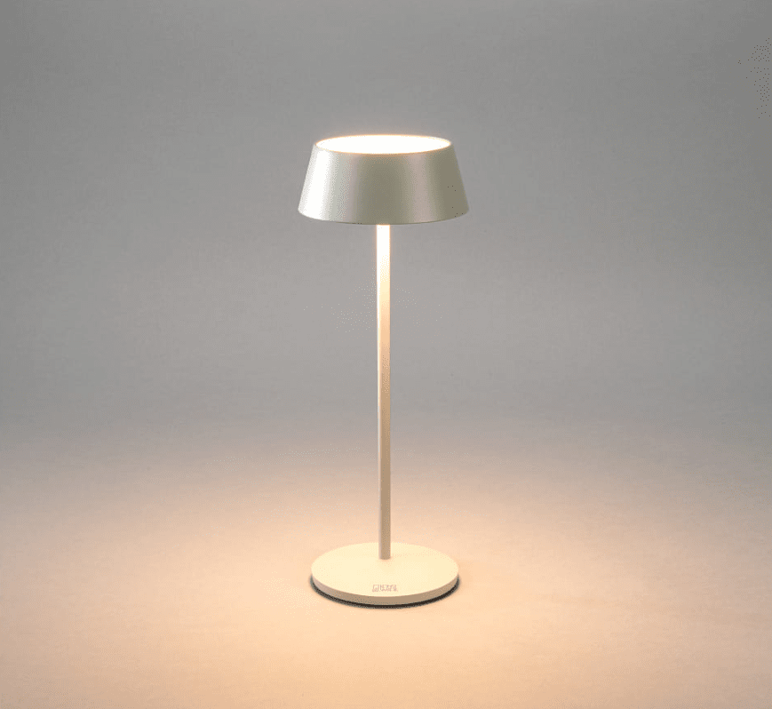 Menton 30cm Grå portabel från Konstsmide - Lampan &auml;r utrustad med en touchdimmer f&ouml;r att kunna justera ljusstyrkan och f&auml;rmtemperaturen fr&aring;n varmgult ljus till varmvitt ljus.