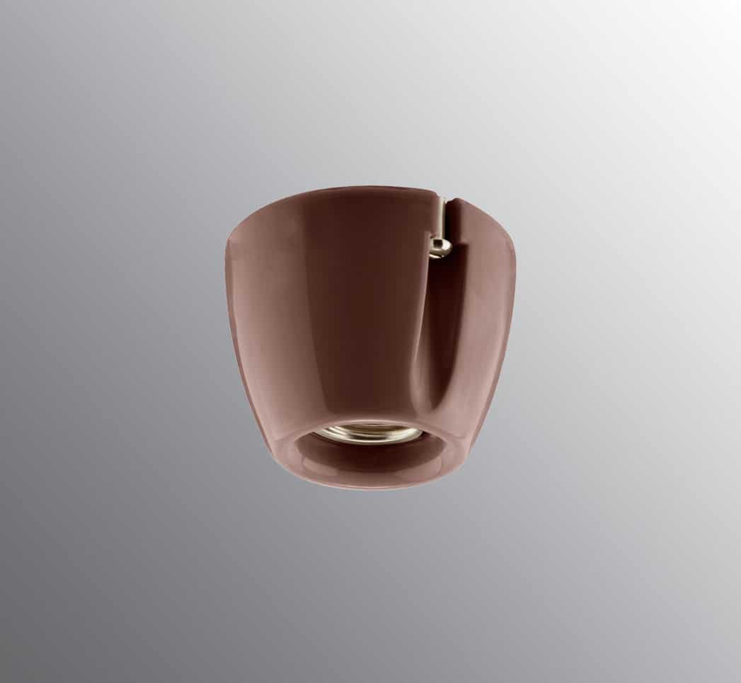 Basic Brun spotlight från Ifö electric - Basic porslinssockel &auml;r en m&aring;ngsidig armatur som kan monteras b&aring;de p&aring; v&auml;gg och i tak.