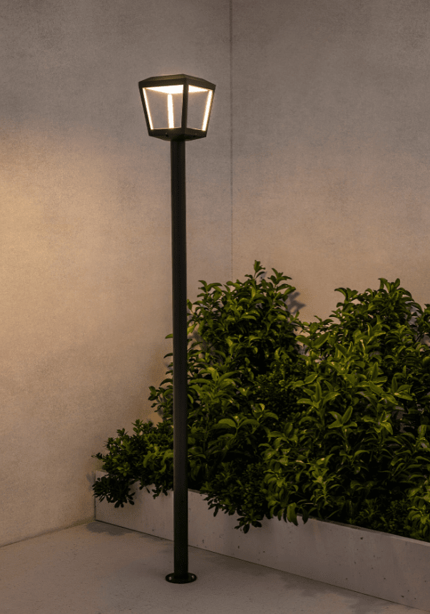 Plaza 220cm Grå stolpe från Faro Barcelona - Den ger en stilren och funktionell belysning som skapar en behaglig atmosf&auml;r i din utomhusmilj&ouml;.