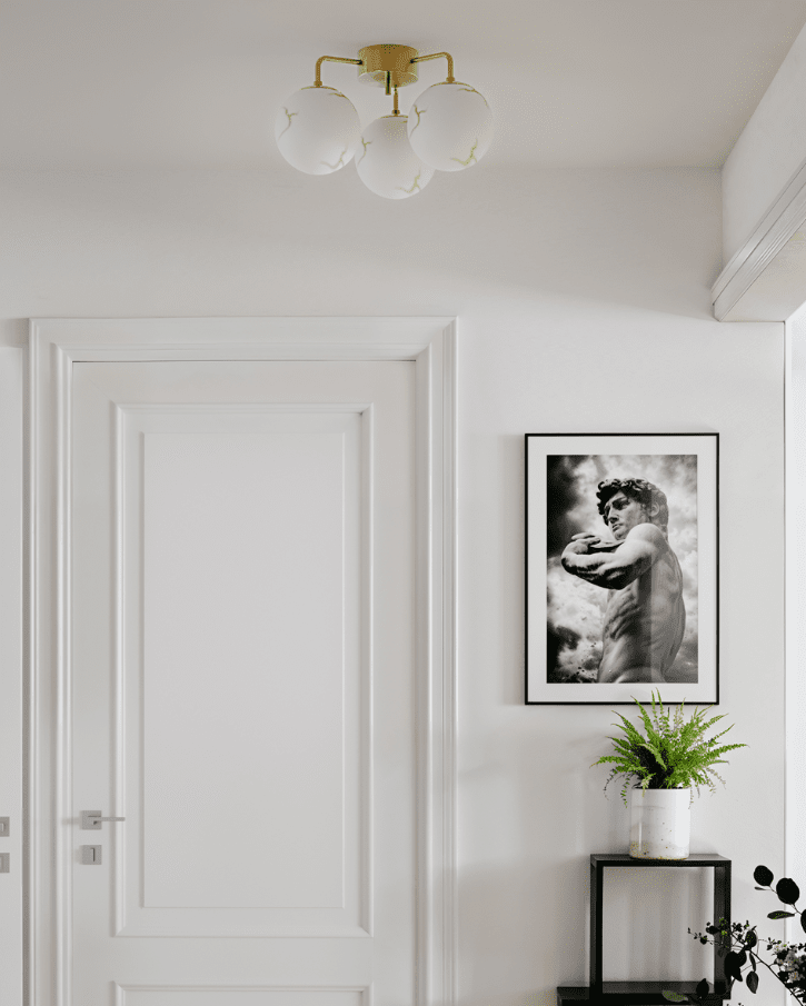 Bellagio Ø50 Mässing plafond från By Rydéns - Bellagio &auml;r en elegant och stilren plafond som kombinerar klassiska designinslag med ett modernt uttryck.