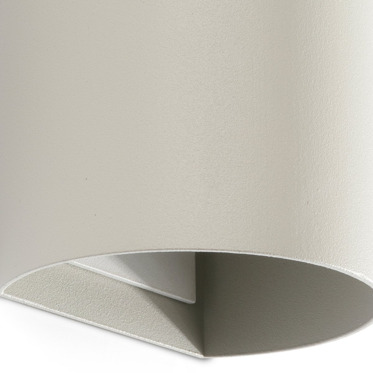 Sole 15cm Grå vägglampa från Faro Barcelona - Finns i tv&aring; storlekar och kan lysa i en eller tv&aring; riktningar, vilket g&ouml;r den idealisk f&ouml;r hallar och mindre utrymmen.
