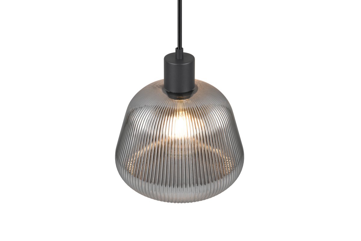 Tarifa Ø22 Rökgrå taklampa från Trio Lighting - Den mattsvarta metallen och det r&ouml;kgr&aring;a glaset ger rummet en sofistikerad och tidl&ouml;s k&auml;nsla.