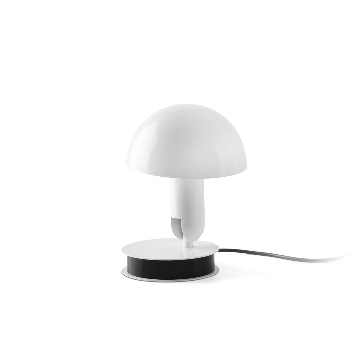 Bela 24cm Vit skrivbordslampa från Faro Barcelona - Bela &auml;r en m&aring;ngsidig lampa som sm&auml;lter in i alla typer av inredningsstilar.