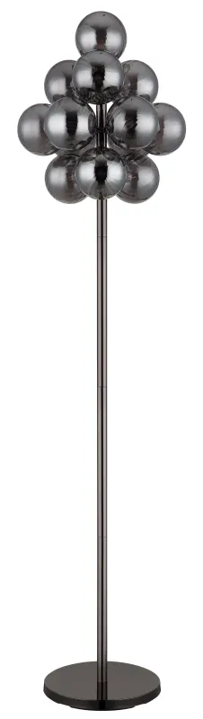 Conor Rökfärgad golvlampa från Globo Lighting - Den stilrena kombinationen av metall och glas skapar en sofistikerad och trendig look som passar perfekt i b&aring;de moderna och klassiska interi&ouml;rer.