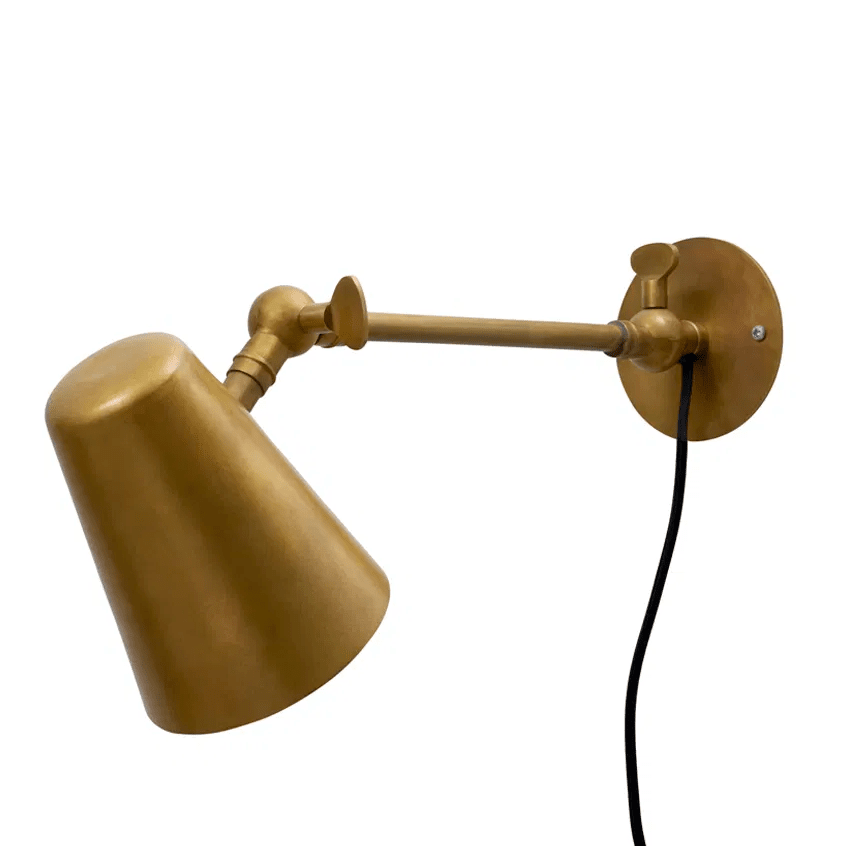 Vala Long 42cm Rå mässing vägglampa från H. Skjalm P - Vala Long v&auml;gglampa i r&aring;m&auml;ssing fr&aring;n H.