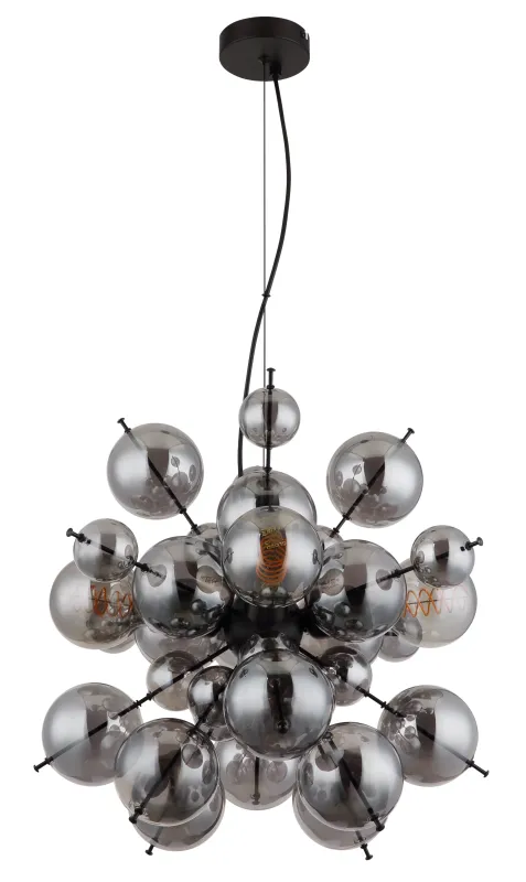 Udo Ø50 Rökfärgad taklampa från Globo Lighting - Dess unika design imponerar med en rund form d&auml;r eleganta metallst&auml;nger sammanl&auml;nkas med dekorativa kulor i olika storlekar.