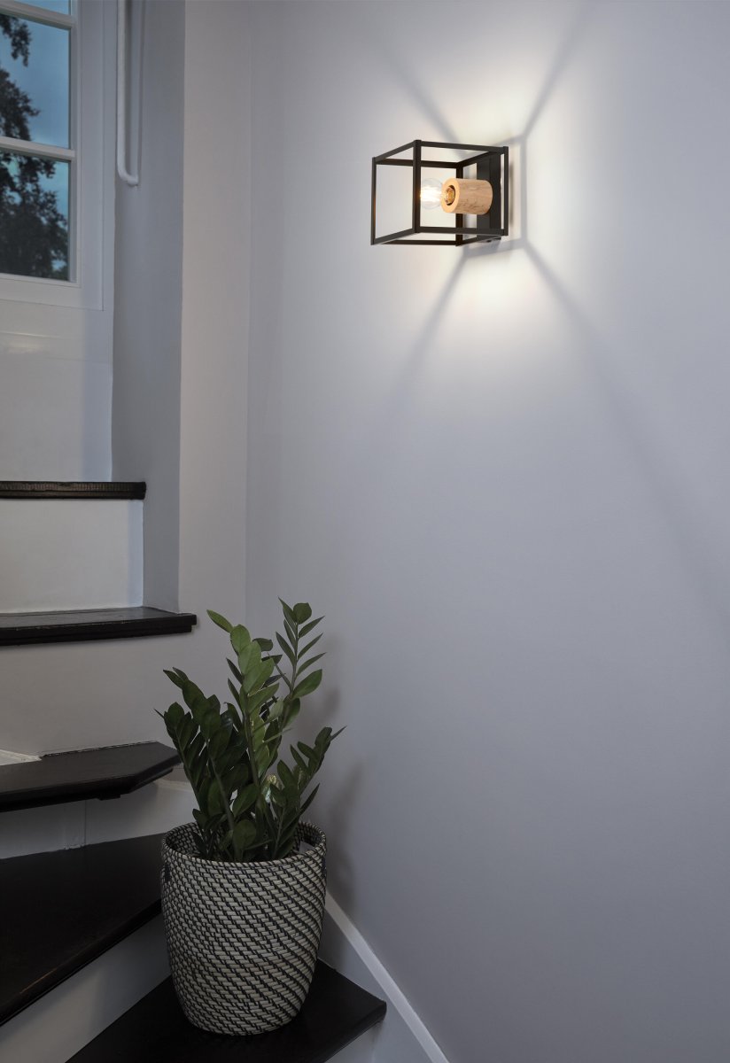 Nairobi 22cm Svart vägglampa från Ledvance - Perfekt f&ouml;r att framh&auml;va en snygg gl&ouml;dlampa och ge rummet en inbjudande atmosf&auml;r.
