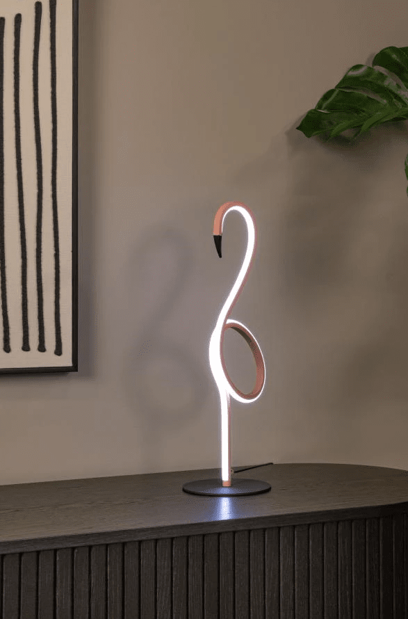 Flamingo 50cm Rosa bordslampa från Lucide - Ge ditt hem en f&auml;rgstark touch med den rosa Flamingo lampan.