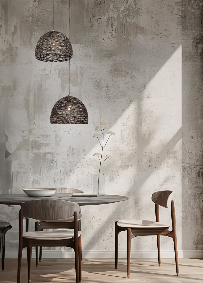 Kamara Ø36 Antikmässing taklampa från Trio Lighting - Oavsett om den placeras &ouml;ver matbordet, i vardagsrummet eller som en dekorativ detalj i hallen, blir denna pendel en stilfull och karakt&auml;rsfull ljusk&auml;lla i ditt hem.