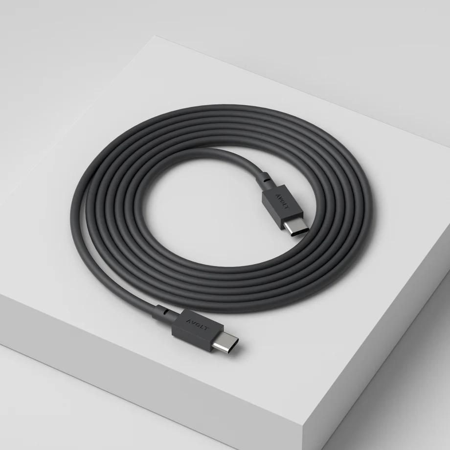 Cable 1 USB C to USB C Charging Cable, 2m Svart från Avolt - Cable 1 USB-C till USB-C fr&aring;n Avolt kombinerar kraftfull laddning med stilren skandinavisk design.