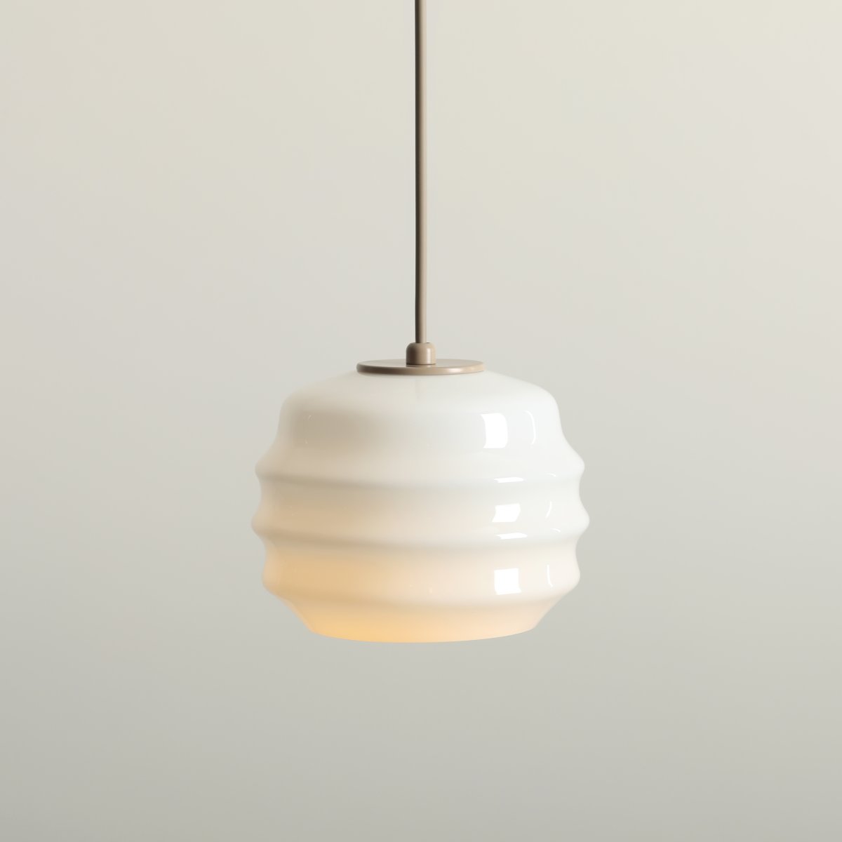 Puff Ø16 Beige taklampa från Artera - Puff &auml;r en charmig takpendel som kombinerar mjuka former med en modern och stilren design.