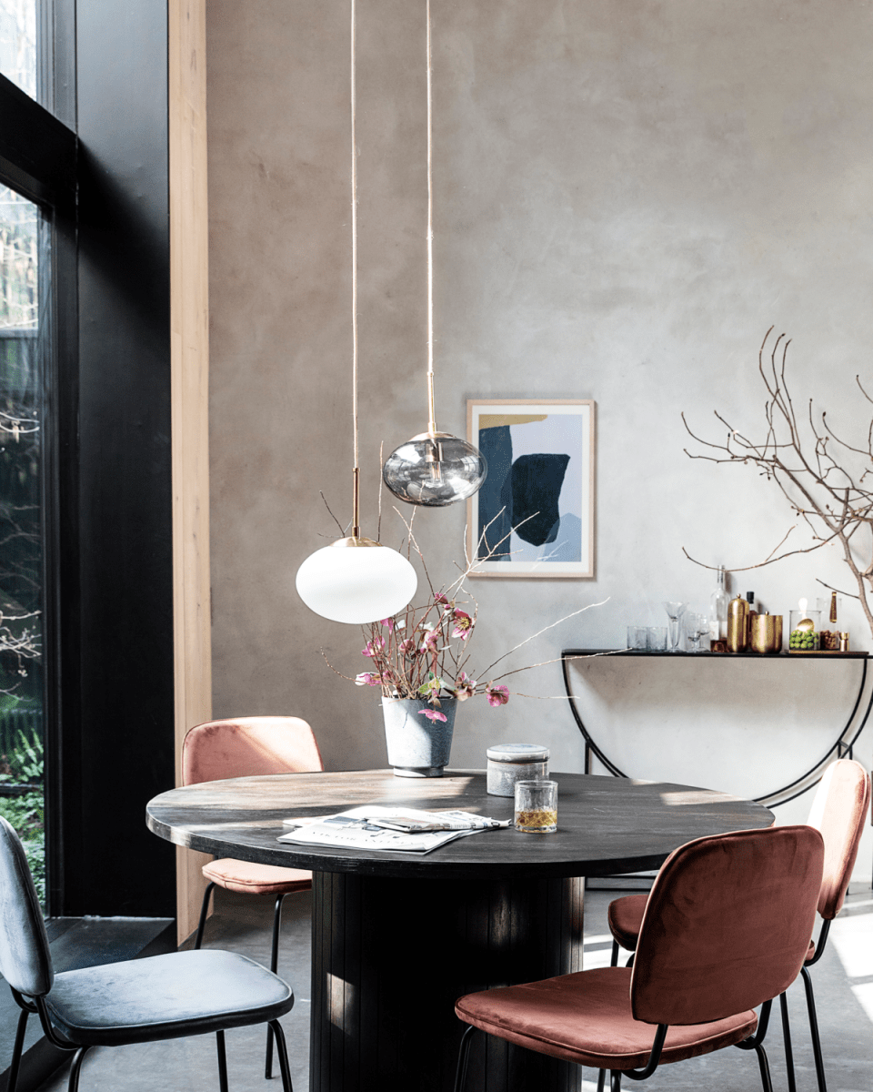 Opal Ø22 Mässing taklampa från House Doctor - Du f&aring;r en lampa med en h&auml;rlig belysning och en exklusiv look.