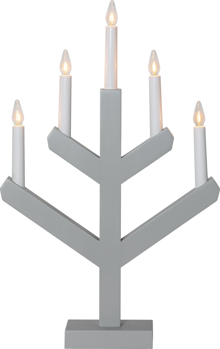 Vinga Grå från Star Trading - Den perfekta ljusstaken till jul, adventsljusstaken &auml;r tillverkad i tr&auml; och m&aring;lad i gr&aring;tt.