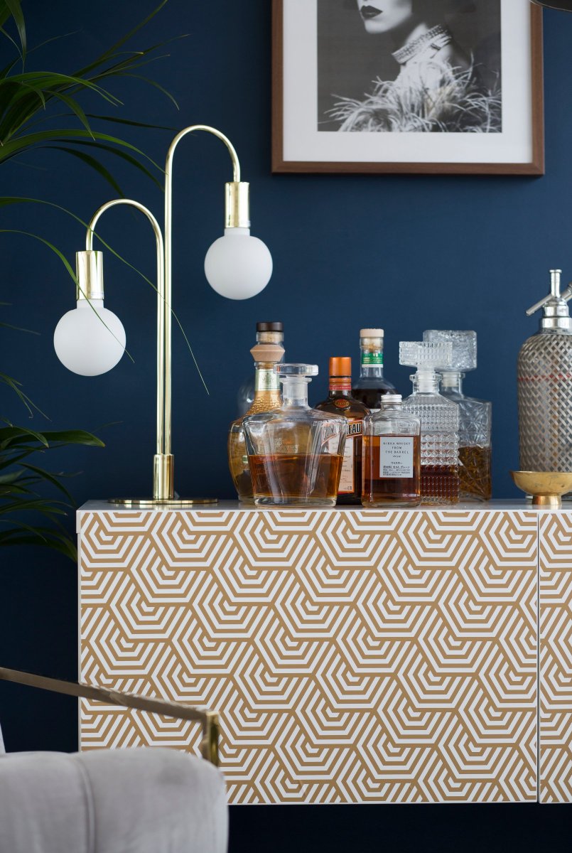 Grace 55cm Mässing bordslampa från Globen Lighting - Bordslampa med tv&aring; b&ouml;ljande armar i m&auml;ssing.