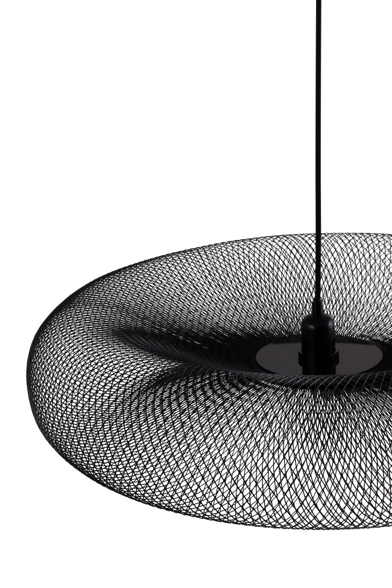 Torus Ø65 Svart taklampa från Globen Lighting - Torus &auml;r en luftig och mjuk pendel tillverkad av galvaniserat svart metalln&auml;t.