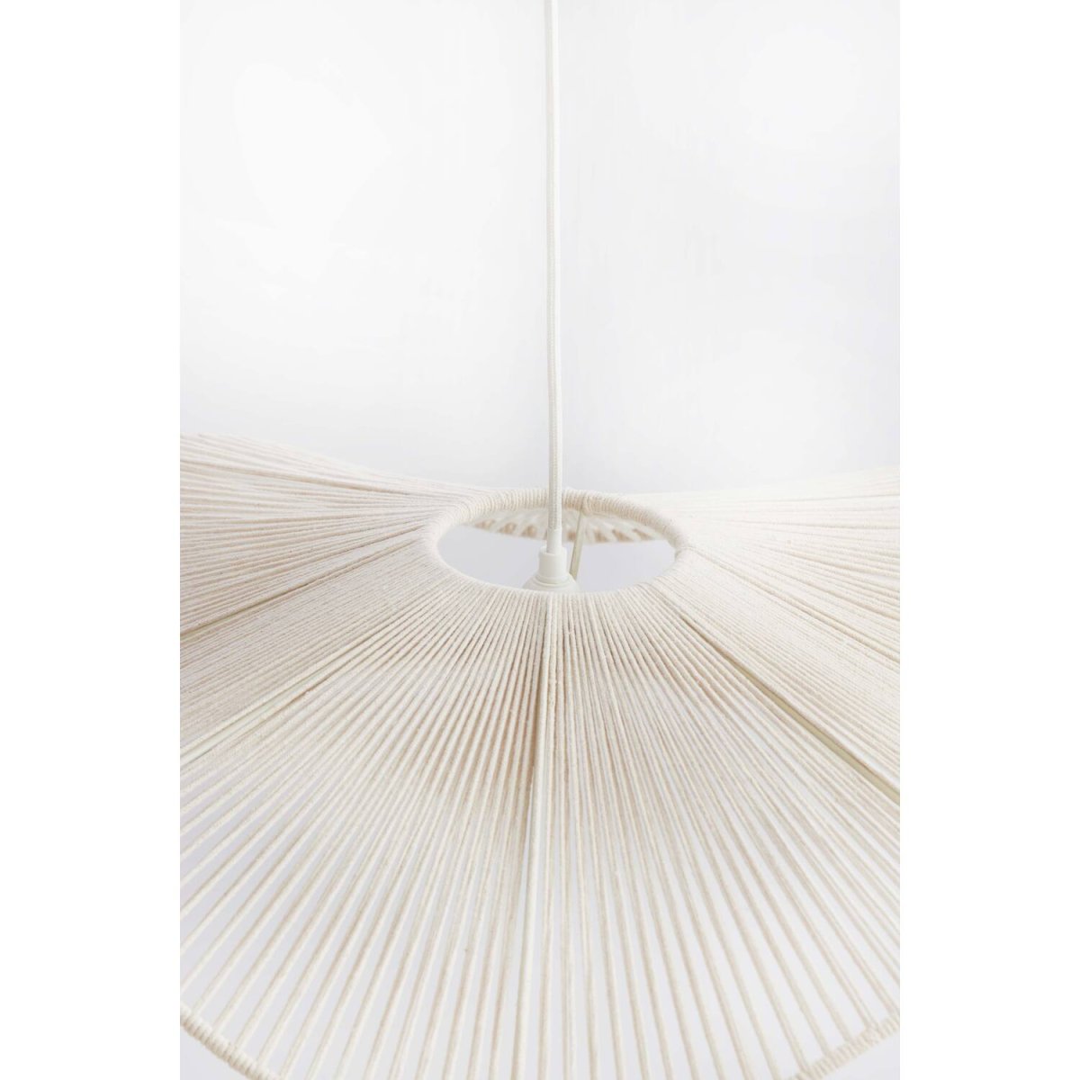 Rafa Ø70 Krämvit taklampa från Light & Living - Rafa har en v&aring;gformad design som ger en mjuk och organisk k&auml;nsla.