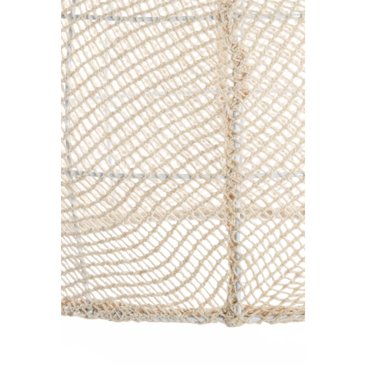 Makassar Ø50 Krämvit taklampa från Light & Living - Makassar har en kr&auml;mvit silkesn&auml;tssk&auml;rm, vilket skapar en mjuk och st&auml;mningsfull ljusspridning.