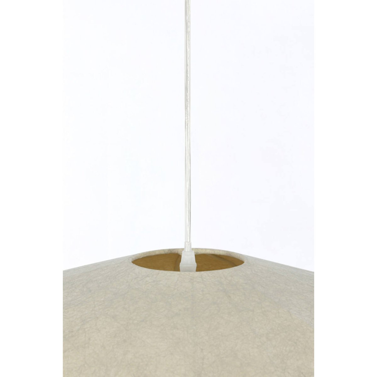 Fay Ø60 Brun taklampa från Light & Living - Dess mjuka, b&ouml;ljande form ger ett harmoniskt uttryck och passar perfekt i b&aring;de moderna och klassiska milj&ouml;er.