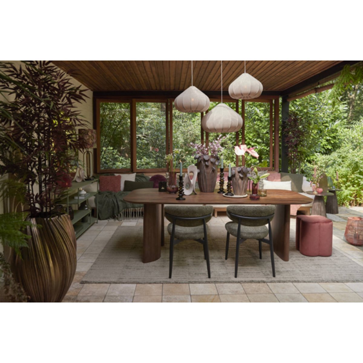 Zubeda Ø50 Brun taklampa från Light & Living - Zubeda &auml;r en stilren takpendel med en naturligt brun linnesk&auml;rm.