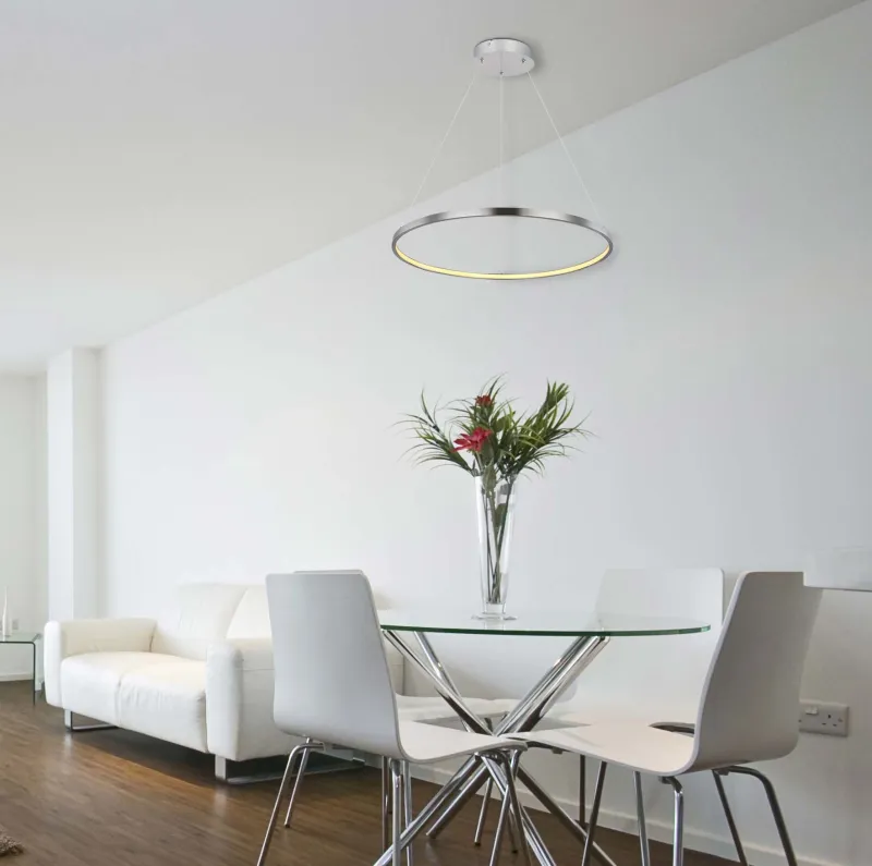 Ralph Ø60 Nickel taklampa från Globo Lighting - Den moderna, runda takpendeln Ralph i matt nickel &auml;r en stilren blickf&aring;ngare i ditt hem.